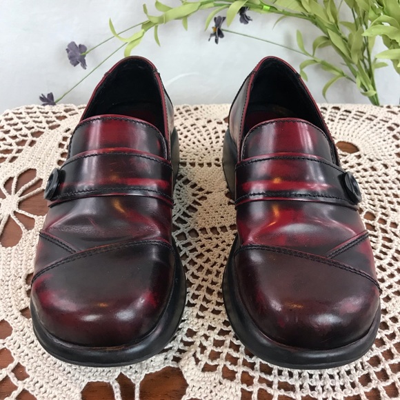 Dansko Shoes - Vintage Dansko red with black patina clog. Size 36